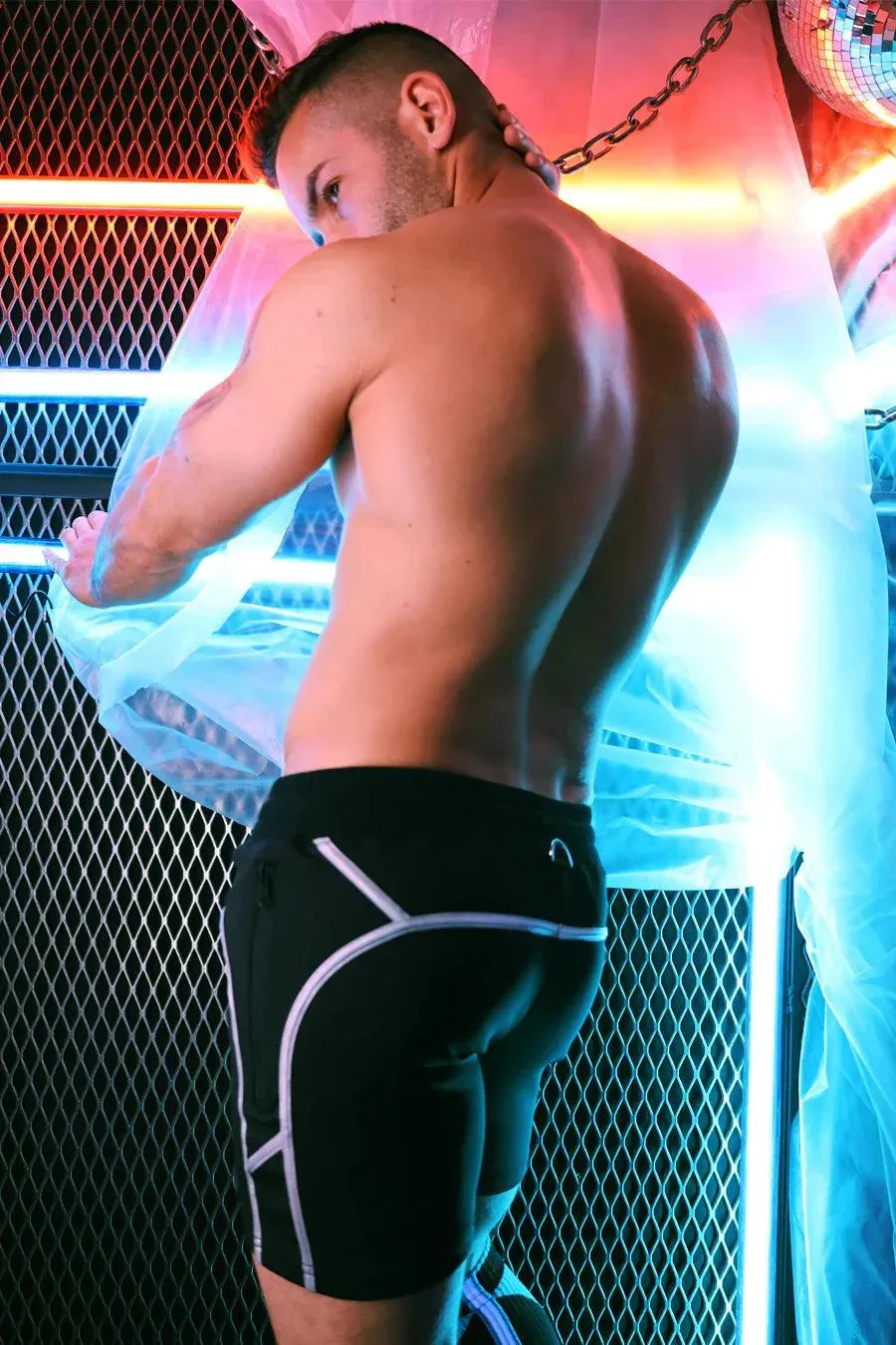 AKIRA REFLECTIVE SHORTS BLACK